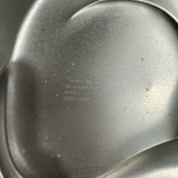 Vintage Wilton Cat Shaped Cake Pan - Picture 3 of 4